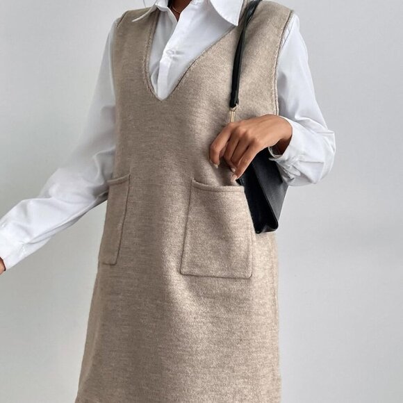 Women's V Neck Sleeveless Knitted Solid Short Sweater Dress with Pockets - Picture 5 of 7